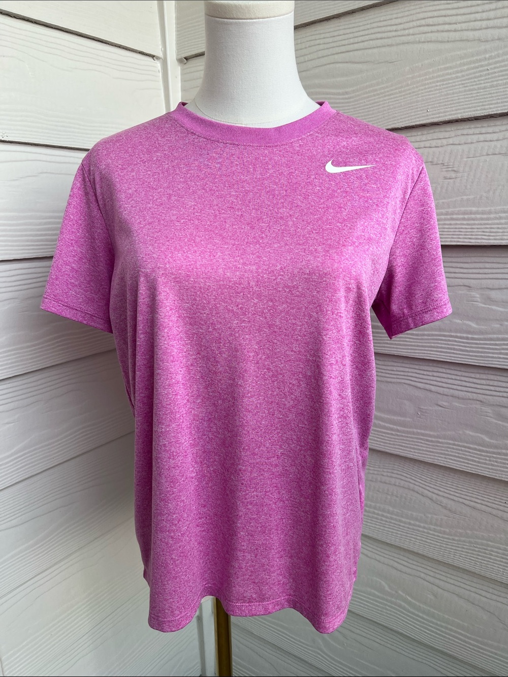 Nike Dri-FIT Women’s Fuchsia Pink Training Tee Medium DX0687-658